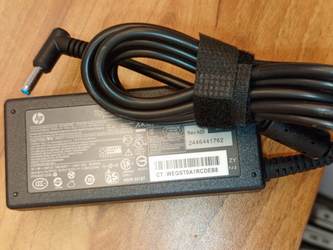 HP BLUE PIN CHARGER